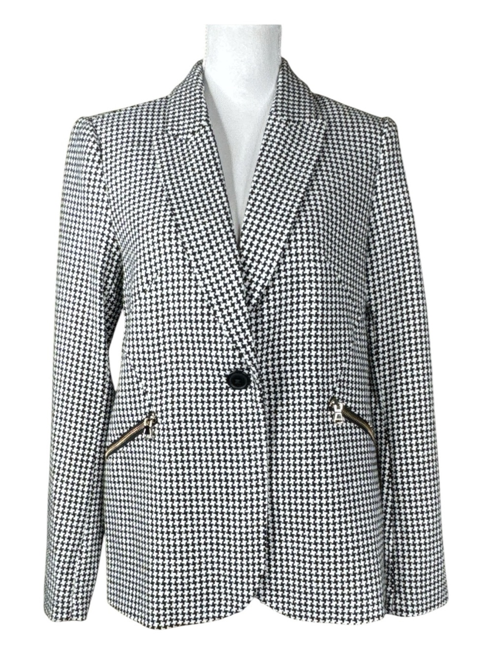 T. TAHARI Tailored Houndstooth Blazer in Black & White